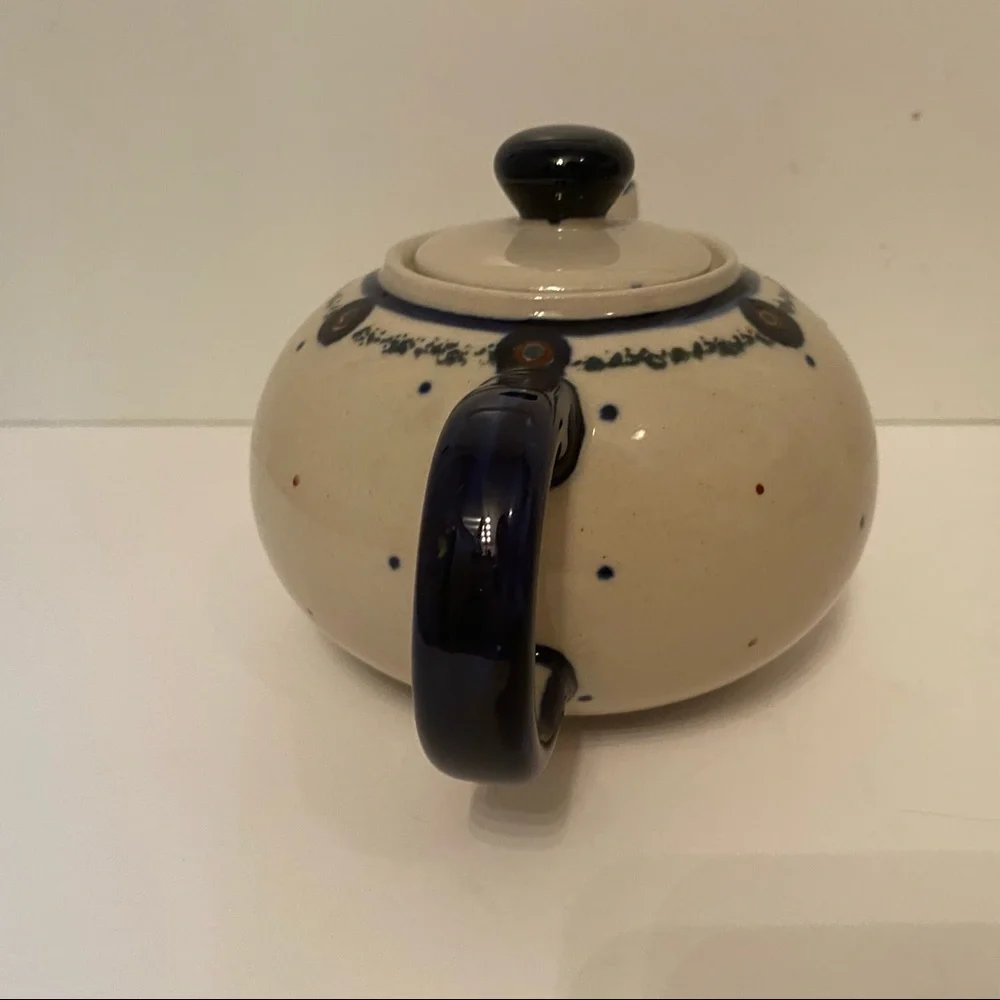 POLISH POTTERY TEAPOT WHITE BLUE HANDMADE HOME DINING SERVE-WARE 12 oz